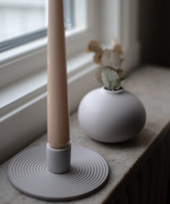 SveaPynt - StoreFactory Ekeryd Light grey candlestick