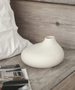 SveaPynt - StoreFactory Källa Large beige low ceramic vase